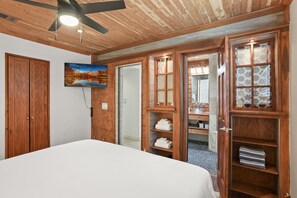 3 عدّة غرف نوم ومكواة/لوح كي وواي فاي مجانًا وملاءات أسرّة