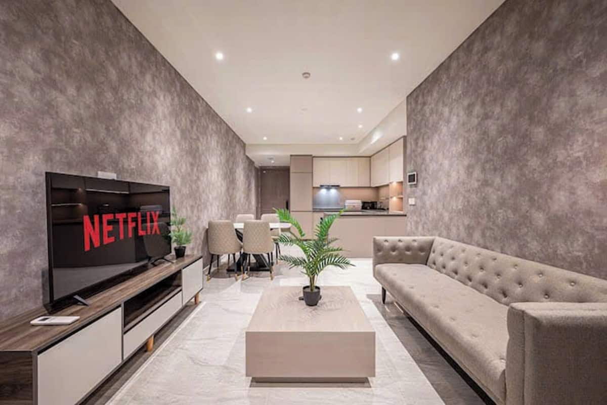 Presidential Suite, 2 Bedrooms, Club Lounge Access, City View | 3 bedrooms, premium bedding, down comforters, Select Comfort beds