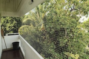 Property grounds - Nice great family friendly 3bhk Banjara hills rd7 (Hyderabad)