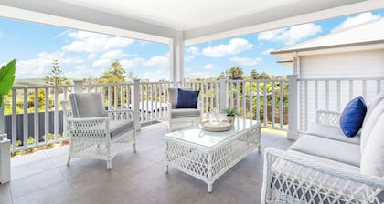 Eastport - Luxury Beach Retreat with Pool & Sea Views