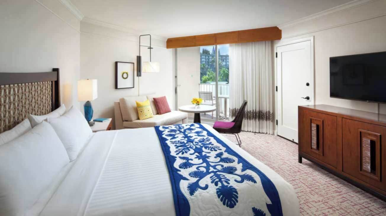 2 bedrooms, desk, iron/ironing board, travel crib