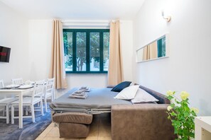 2 soverom, safe på rommet, skrivebord og strykejern/-brett