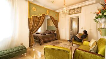 Deluxe tweepersoonskamer, bad | Een kluis op de kamer, gratis wifi