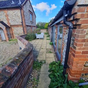 Terrace/patio - Characterful Cottage - Daisy Lodge (Thornage)