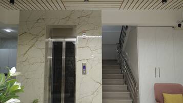 Handrails in stairways
