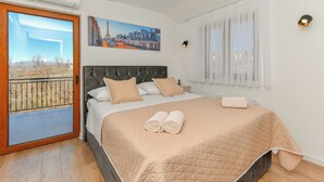 Villa | 4 soverom, strykejern/-brett, wi-fi (inkludert) og sengetøy