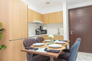 Dining - Bloomfields 1BR in Oasis Masdar City (Abu Dabi)