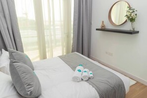 1 bedroom, in-room safe, iron/ironing board, free WiFi - Bloomfields 1BR in Oasis Masdar City (Abu Dabi)