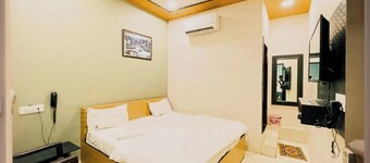 Hotel Pragati Heights