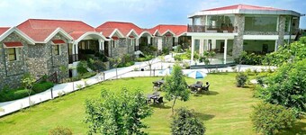 Crestmont Manral Resort Jim Corbett