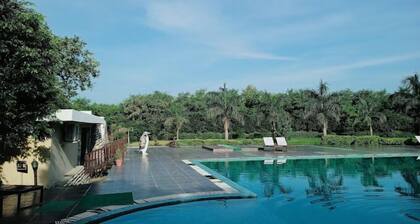 Crestmont Manral Resort Jim Corbett