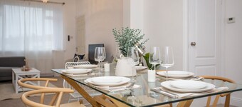 2 Minute walk to beach