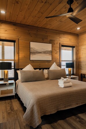 4 chambres, fer et planche à repasser, Wi-Fi gratuit, draps fournis