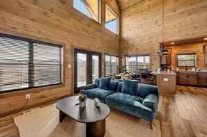 Smart-TV, peis og bordtennis