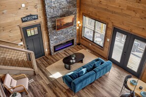 Smart TV, fireplace, table tennis