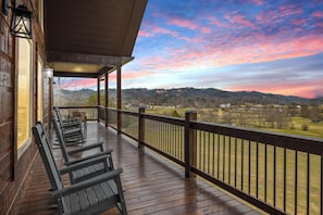 Terrace/patio - Luxury Cabin w/ King Beds, Ensuite Baths, Game Room, Fire Pit, Hot Tub (Sevierville)