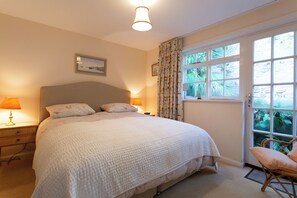 3 室のベッドルーム、アイロン / アイロン台、WiFi、ベッドシーツ