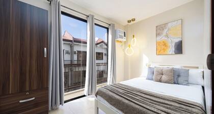 3BR & 3BA Townhome in Central Cebu City with WiFi, Netflix, Parking and Washer