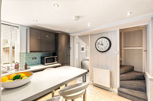 Mills Cottage - Sleeps 4