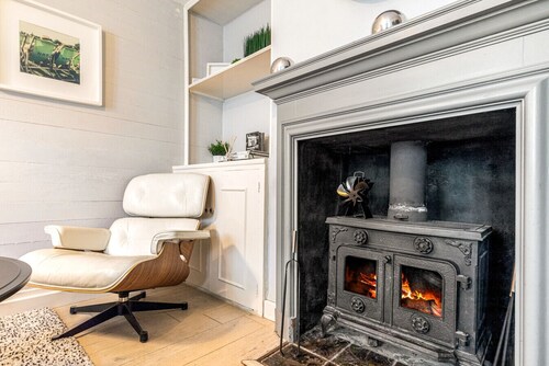 Mills Cottage - Sleeps 4