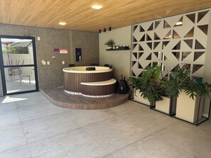 Lobby - One-bedroom apartment, opposite Lions Square, 200 m from Pajuçara Beach (Ponta da Terra Maceió)