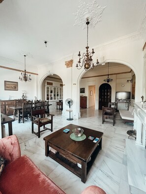 Apartment, Smoking | 3 bedrooms