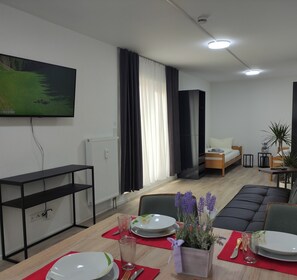 2 Schlafzimmer, Bügeleisen/Bügelbrett, WLAN, Bettwäsche