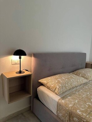 1 bedroom, travel cot, WiFi