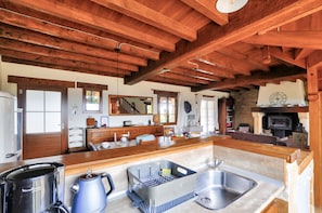 Réfrigérateur, micro-ondes, four, lave-vaisselle