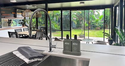 Cornubia Luxury Nature Haven- Family & Pet friendly & wheelchair-friendly