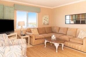 TV - Rare View Premium Oceanfront 4 BR (North Myrtle Beach)
