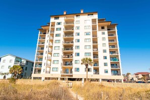 Exterior - Rare View Premium Oceanfront 4 BR (North Myrtle Beach)