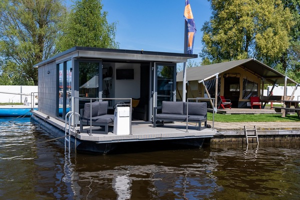 Mobile Home | Exterior