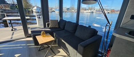 Mobile Home | Living room