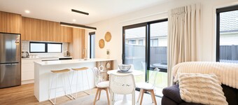 Newly built unit in St Kilda. Modern amenities