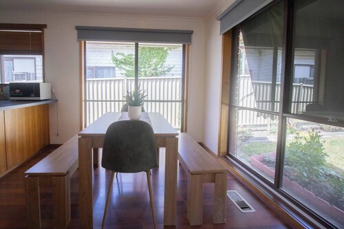 Located across from Sovereign Hill, this 3-bedroom home is perfect for families or travellers