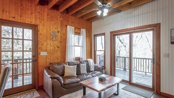 Smart TV, fireplace, video games