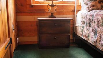 2 bedrooms, bed sheets