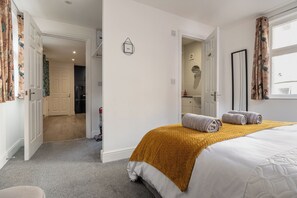 1 bedroom, iron/ironing board, free WiFi