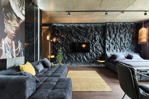 Luxury Apartment, City View | 1 bedroom, soundproofing, iron/ironing board, free WiFi - VIP APART Manhattan City  (Kyiv)