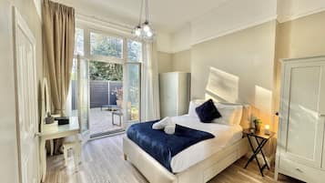 2 Schlafzimmer, Schreibtisch, Bügeleisen/Bügelbrett, kostenloses WLAN