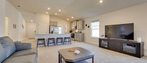 House (3 Bedrooms) | Front of property