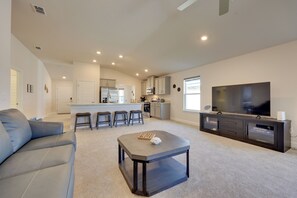 House (3 Bedrooms) | Front of property