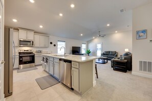 House (3 Bedrooms) | Interior