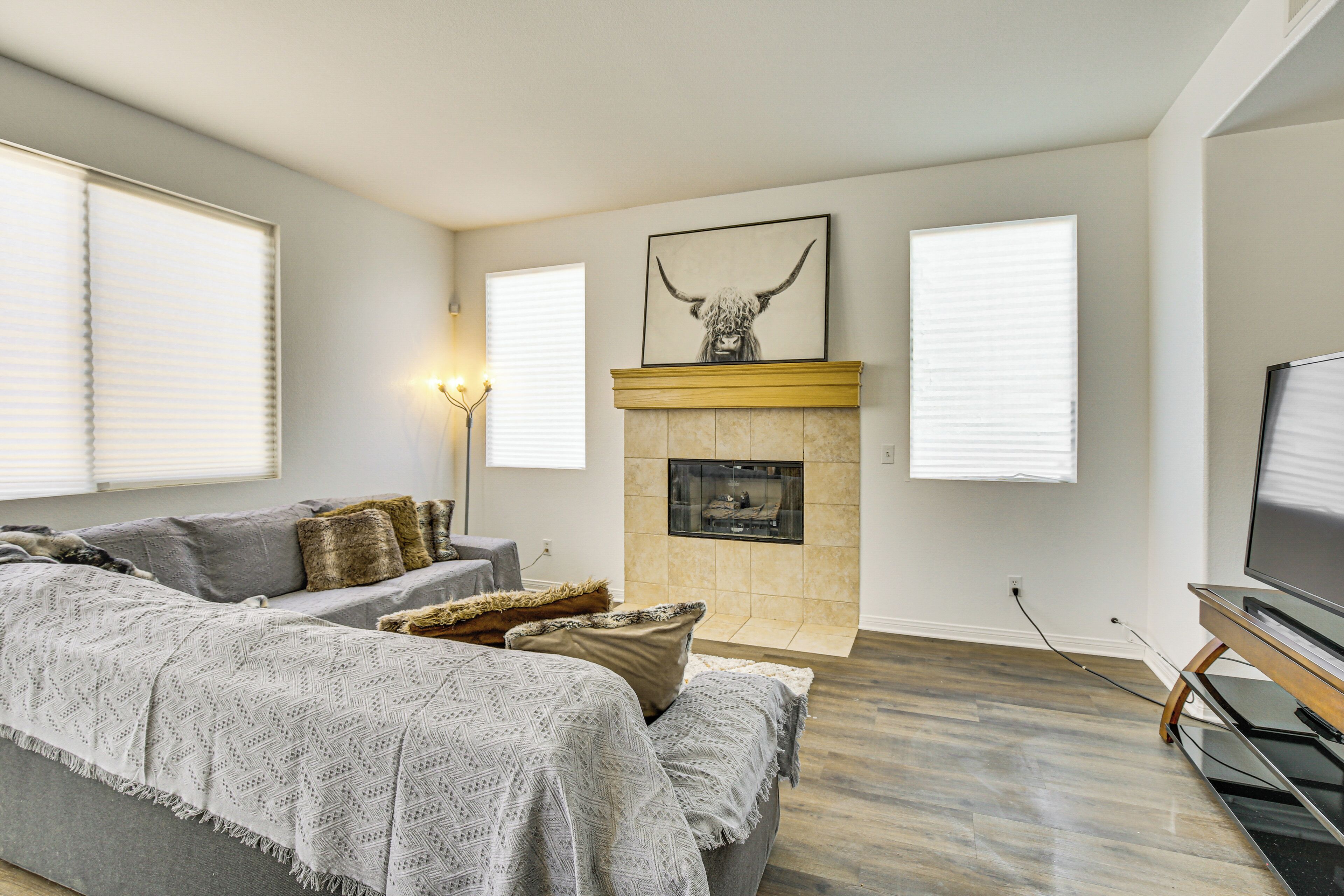 House (5 Bedrooms) | Interior