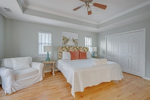 4 bedrooms, iron/ironing board, free WiFi, bed sheets