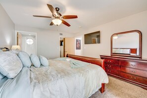 Apartment (3 Bedrooms) | Interior - 7 Mi to Disney: Condo w/ Pool & Hot Tub Access! (Kissimmee)
