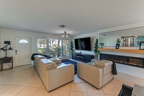 House (3 Bedrooms) | Interior - 1 Mi to Bonita Beach Park: Chic Canal-front Home! (Bonita Springs)