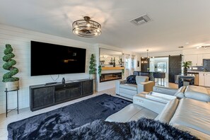 Front of property - 1 Mi to Bonita Beach Park: Chic Canal-front Home! (Bonita Springs)