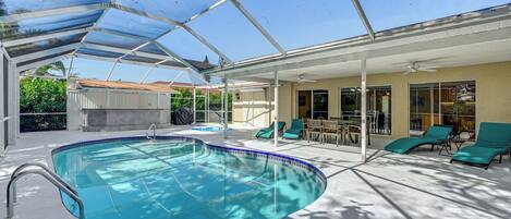 Rumah (3 Bedrooms) | Bagian depan properti